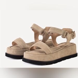 Brochu Walker The St. Tropez Sandal Antler Suede Size 10